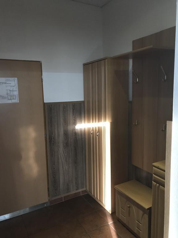 Batavya Penzion Topoľčany エクステリア 写真